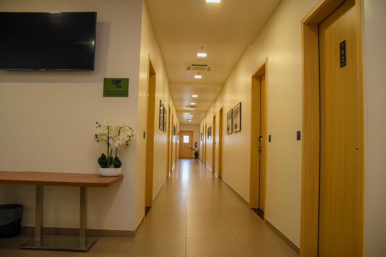 Aqua Inn Hotel Kinshasa Exteriör bild